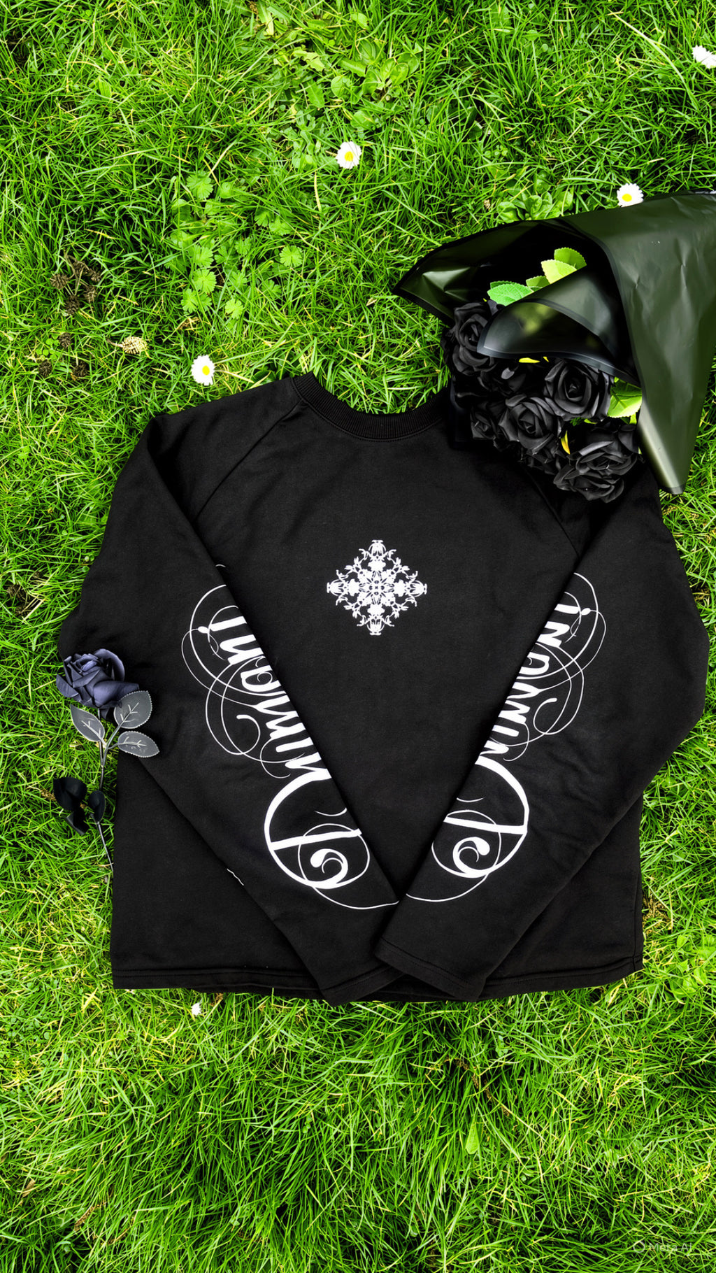 MIDNIGHT BLOOM LONGSLEEVE