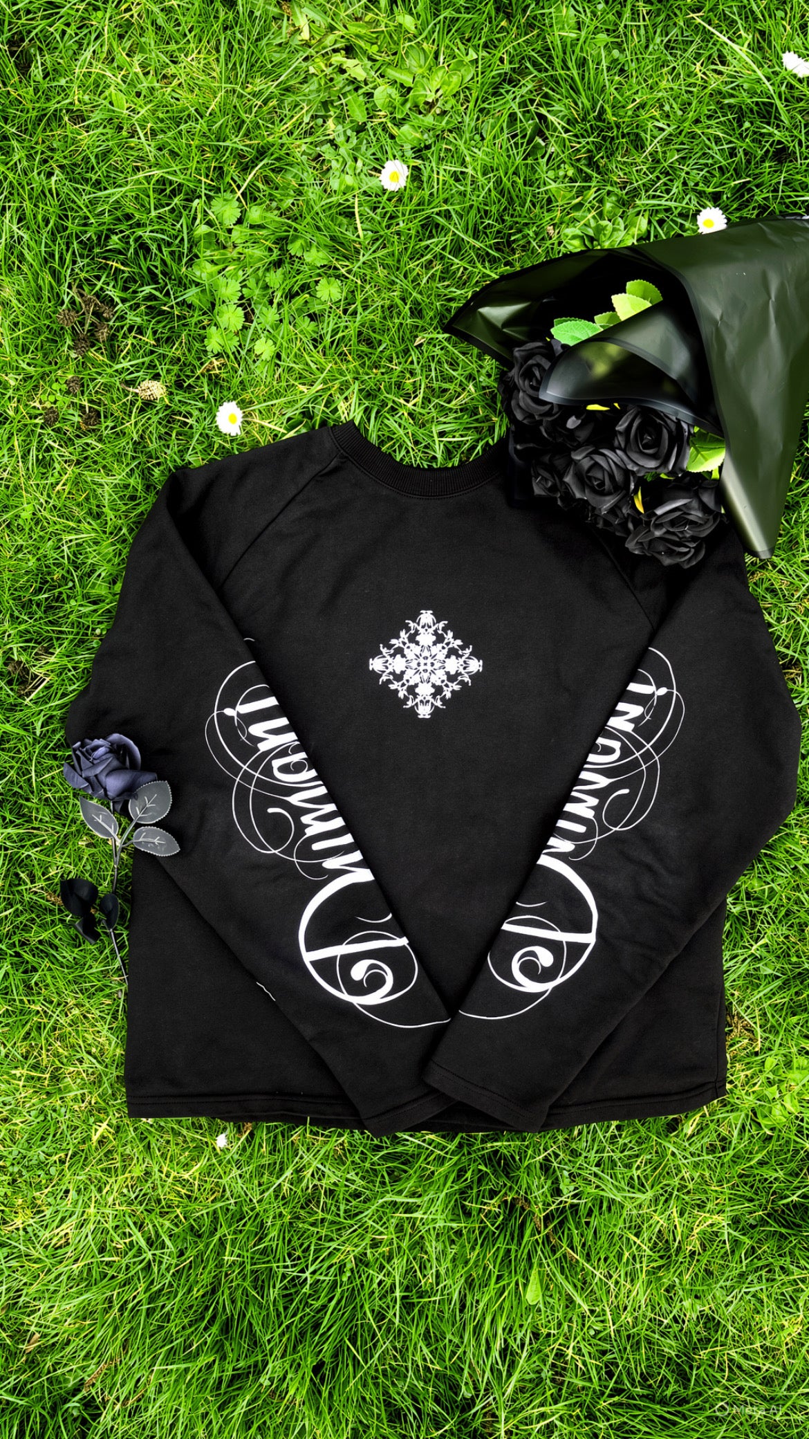 MIDNIGHT BLOOM LONGSLEEVE